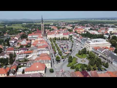 Z dronu: Čáslavský sraz kabrioletů